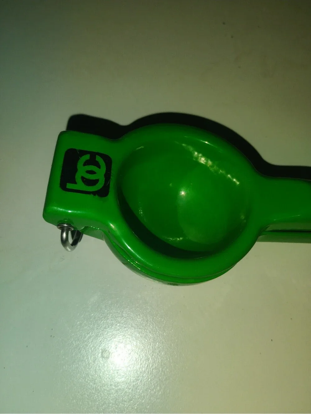 Green Plastic Citrus Juicer Squeezer Handheld